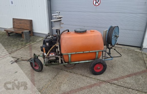 Foto van Spuitwagen